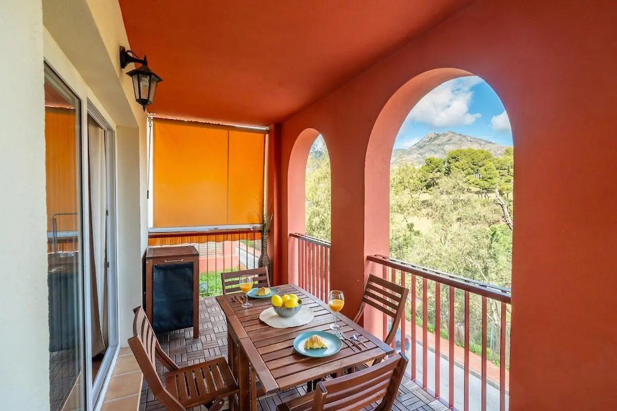 Casa Vela, Golf, Beach ,Pool, Wifi, Ac, Superb View ! Benalmádena